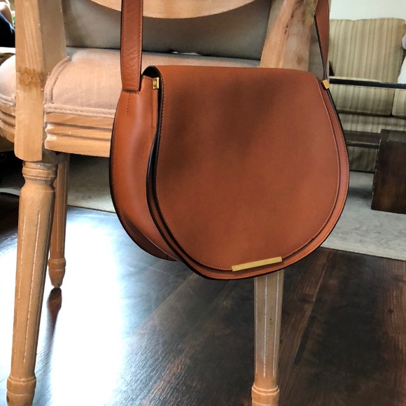 Cuyana Handbags - Cuyana large saddlebag